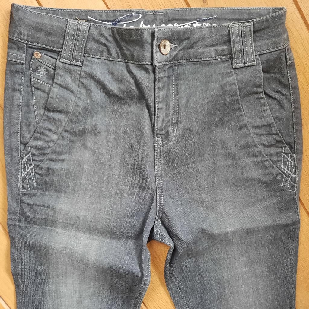 EDC by ESPRIT spijkerbroek grijs maat 27 x 32 - nieuw, Nieuw, Ophalen of Verzenden, W27 (confectie 34) of kleiner, Grijs