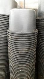 35 grote 23 liter  bloempotten, kweekpot  € 100, Kunststof, Gebruikt, Rond, Minder dan 40 cm