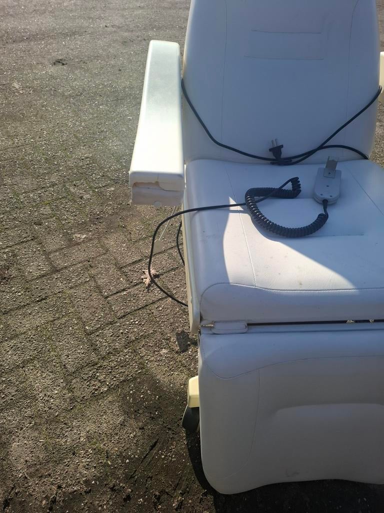 Elektrische Schoonheidsstoel - Gebruikt, Ophalen