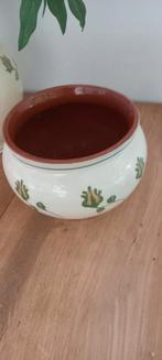 Aardewerk vaas en pot Hoogte pot 15,5 cm Hoogte vaas 27 cm, Gebruikt, Rond, Ophalen of Verzenden, Aardewerk