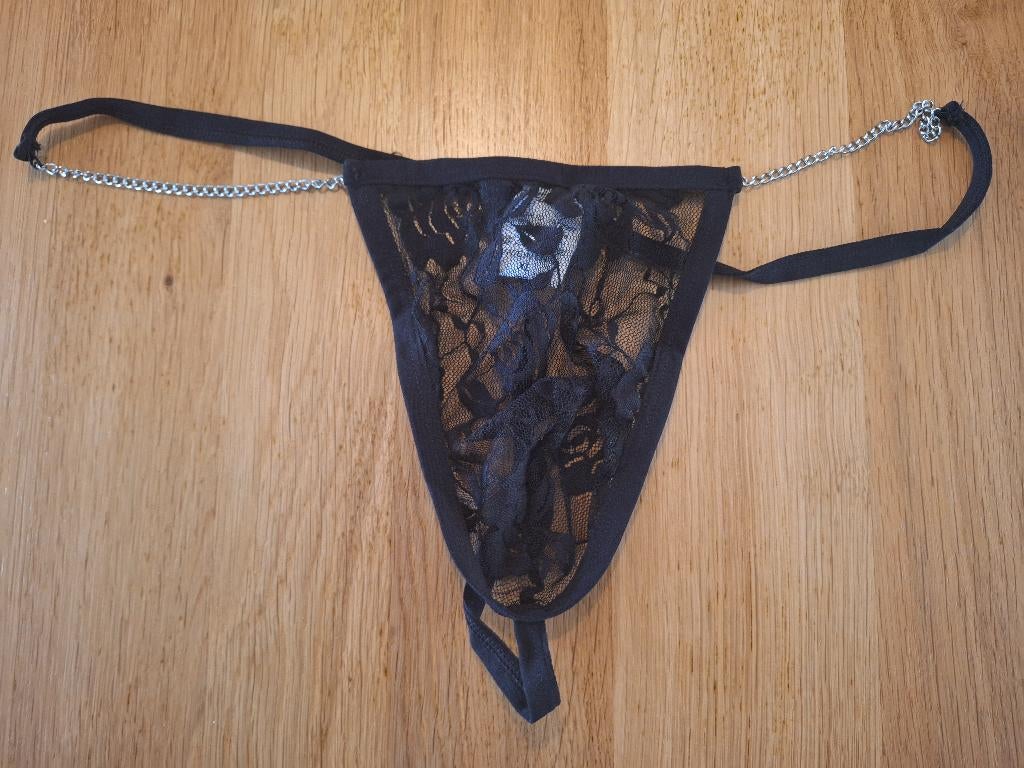 Sexy string met rozenkant en tailleketting maat L, Verzenden, Zwart, Overige typen