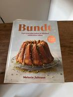 Bundt Bakboek - Melanie Johnson, Vegetarisch, Ophalen of Verzenden, Zo goed als nieuw, Europa