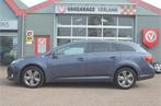 Toyota Avensis wagon 1.8 VVTi Dynamic Business camera 12 mnd, Auto's, 15 km/l, 4 cilinders, Blauw, Stoelverwarming