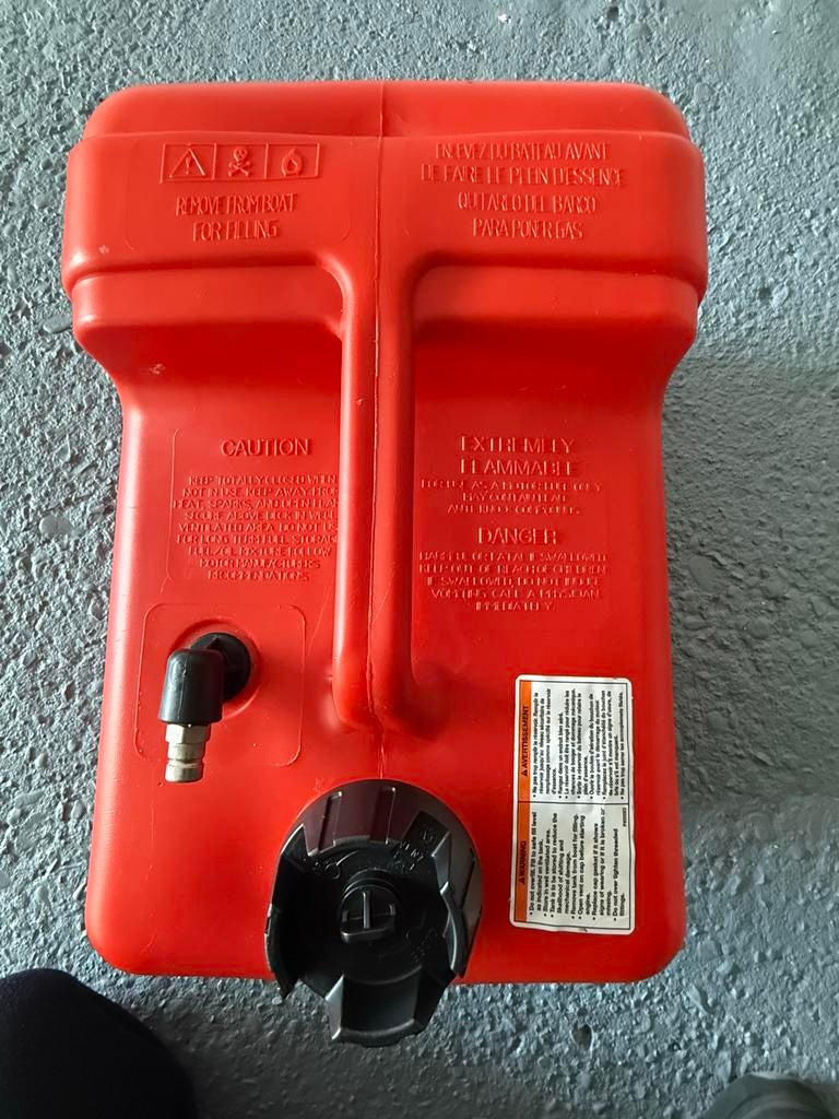 Suzuki tank 12 liter, Watersport en Boten, Accessoires en Onderhoud, Ophalen, Zo goed als nieuw, Motor en Techniek