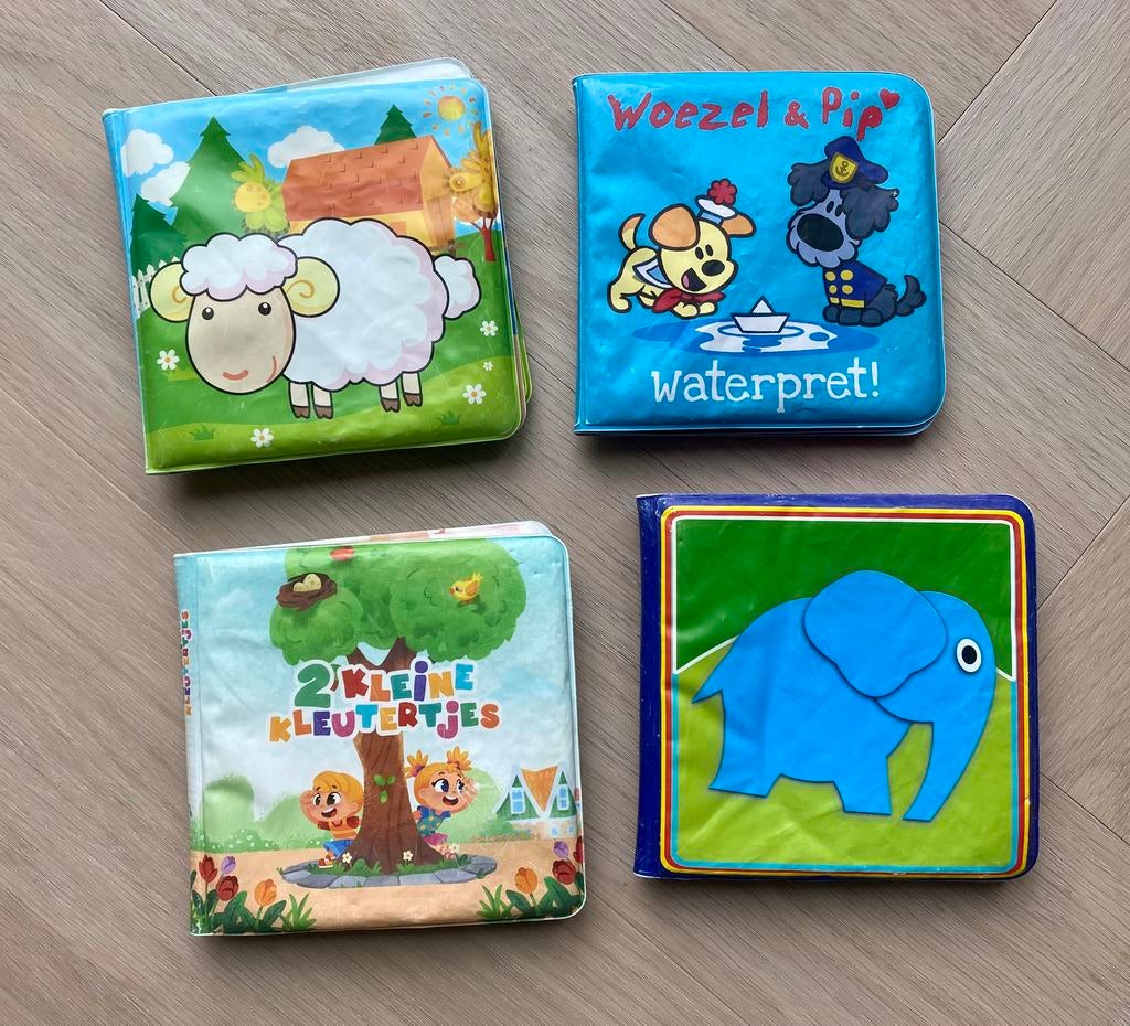Badboekjes baby - set van 4 stuks | baby speelgoed, Kinderen en Baby's, Speelgoed | Badspeelgoed, Ophalen of Verzenden, Gebruikt