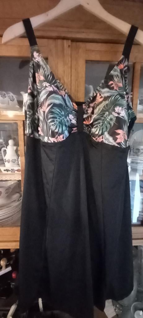 Nieuwe badpakjurk maat 50, Kleding | Dames, Badmode en Zwemkleding, Ophalen of Verzenden