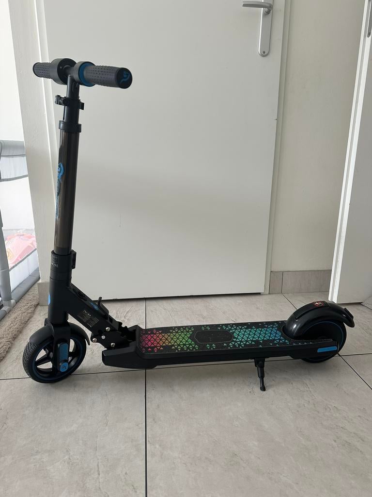 Elektrische kinder step, Fietsen en Brommers, Steps, Ophalen, Nieuw, Elektrische step (E-scooter)