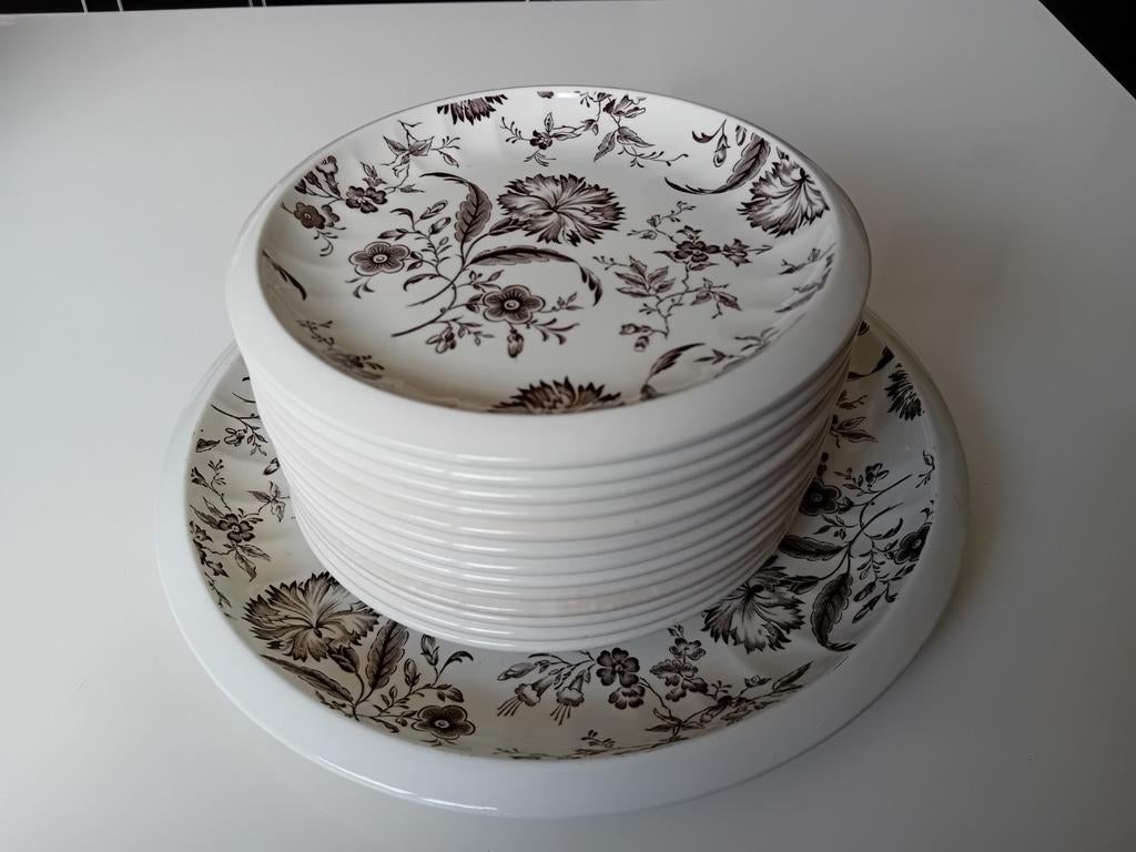 Gebakschaal met 13 bordjes Enoch Wedgwood Tunstall puntgaaf, Huis en Inrichting, Keuken | Servies, Ophalen of Verzenden, Zo goed als nieuw