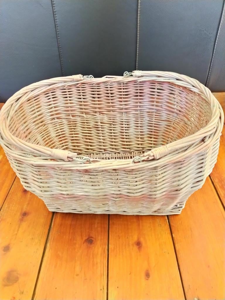 Rieten mand / korf met  2 hengsels IGST, Gebruikt, Mand, Ophalen of Verzenden, Riet