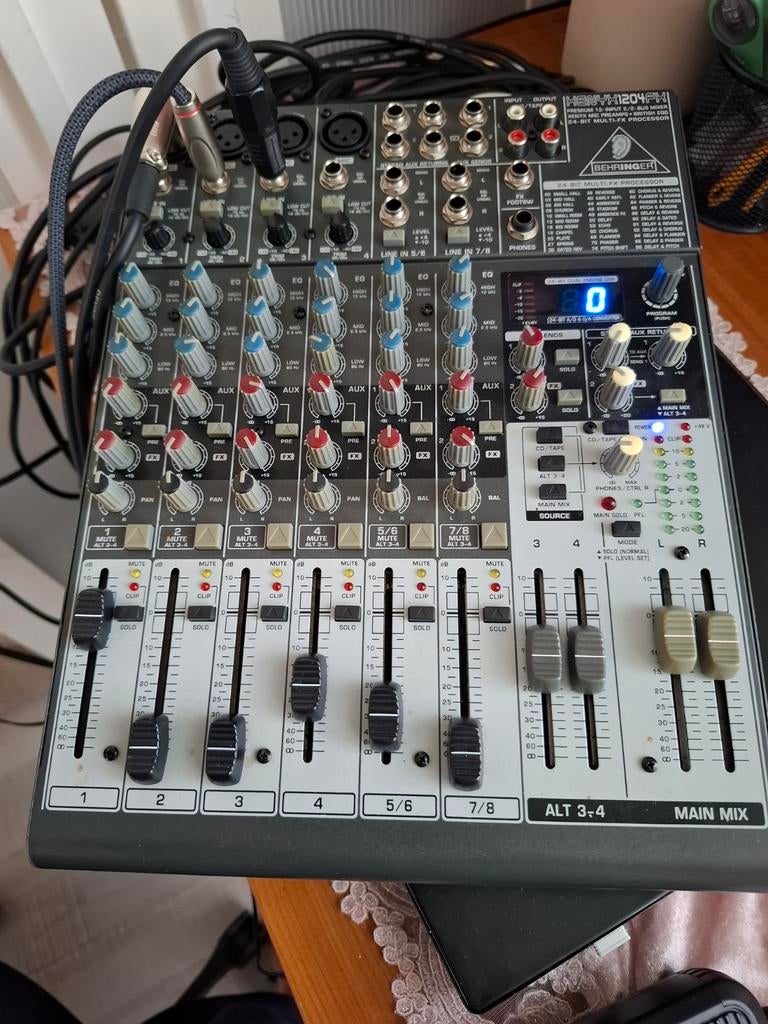 Behringer Xenyx 1204FX Mixer - Premium 12-Input 2/2-Bus, Ophalen of Verzenden, Gebruikt, 10 tot 20 kanalen, Microfooningang