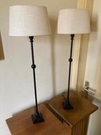 T.K. twee schemerlampen met zwarte voet en ovalen kap, Ophalen of Verzenden, Gebruikt, Stof, 50 tot 75 cm