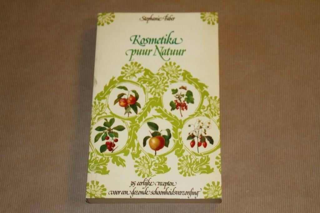 Kosmetika puur natuur - Recepten schoonheidsverzorging, Boeken, Ophalen of Verzenden, Gelezen