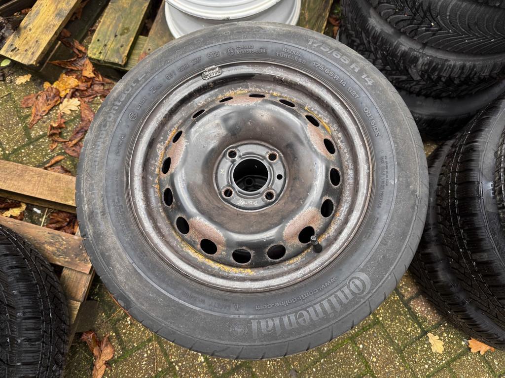 Renault Twingo - Zomer Wielenset Continental incl. stalen ve, Autobedrijf J. van Dreven - Land Rover Specialist, Gebruikt, Info@drevenautos.nl