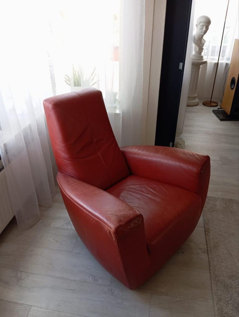 Label Van den Berg Longa fauteuil – rood leer/ lounge stoel, Huis en Inrichting, Fauteuils, Ophalen, Gebruikt, 75 tot 100 cm, Leer