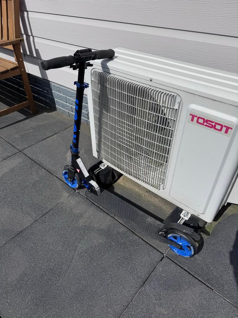 Step blauw en zwart, Fietsen en Brommers, Steps, Ophalen of Verzenden, Gebruikt, Gewone step