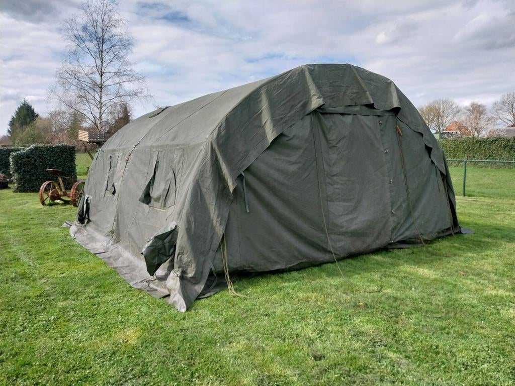 Partytent feesttent legertent boogtent nl leger army tent, Tuin en Terras, Partytenten, Ophalen, Zo goed als nieuw, Minder dan 5 meter