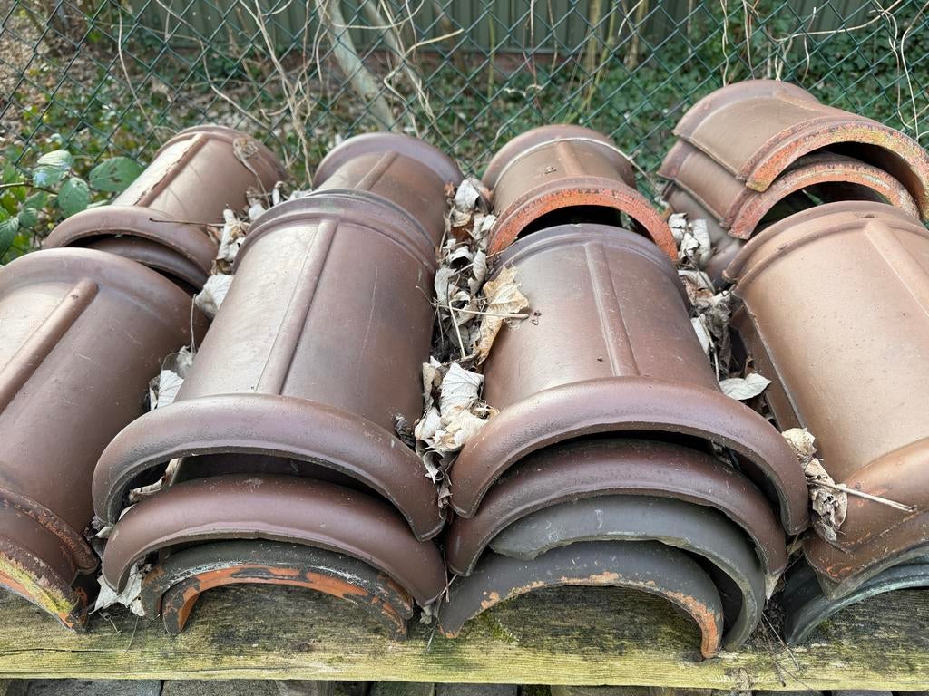 Nokvorsten grijsbruin, Doe-het-zelf en Verbouw, Dakpannen en Dakbedekking, Ophalen, Gebruikt, Steen of Klei, Dakpannen