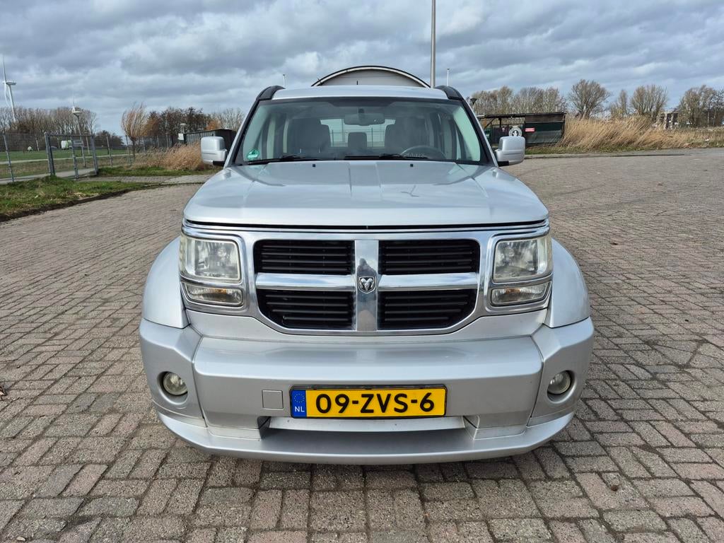 Dodge Nitro 3.7 V6 4X4 Aut4 2009 Grijs, Auto's, Dodge, Automaat, 205 pk, Particulier, 4x4