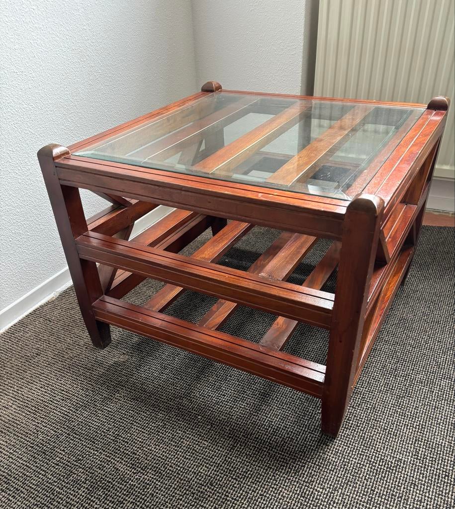 2 Kersenhout bijzet-salontafels met facet geslepen glasplaat, Gebruikt, Klassiek, Vierkant, 55 tot 75 cm