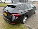 Skoda Octavia Combi 1.0 e-TSI Business Edition Plus DSG DIGI, Auto's, Skoda, Stof, Gebruikt, Met garantie (alle), Zwart