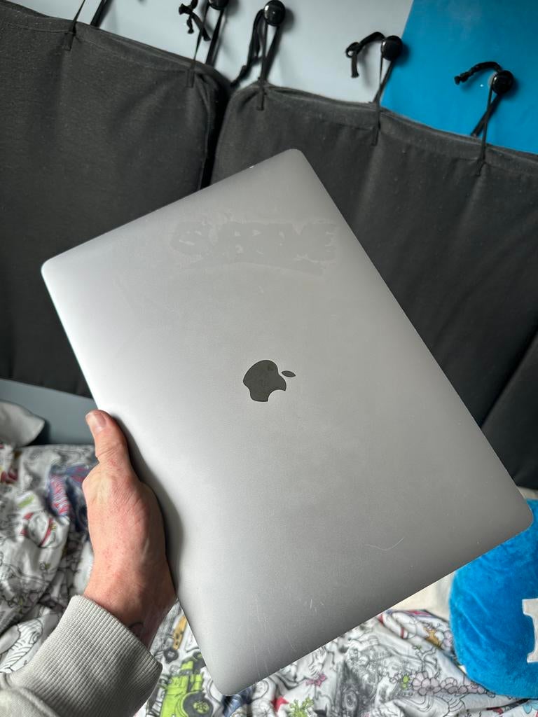 MacBook Pro 2019 16 inch 32GB RAM 2TB SSD i9, Computers en Software, Apple Macbooks, 1 TB of meer, Gebruikt, 2 tot 3 Ghz, 16 inch
