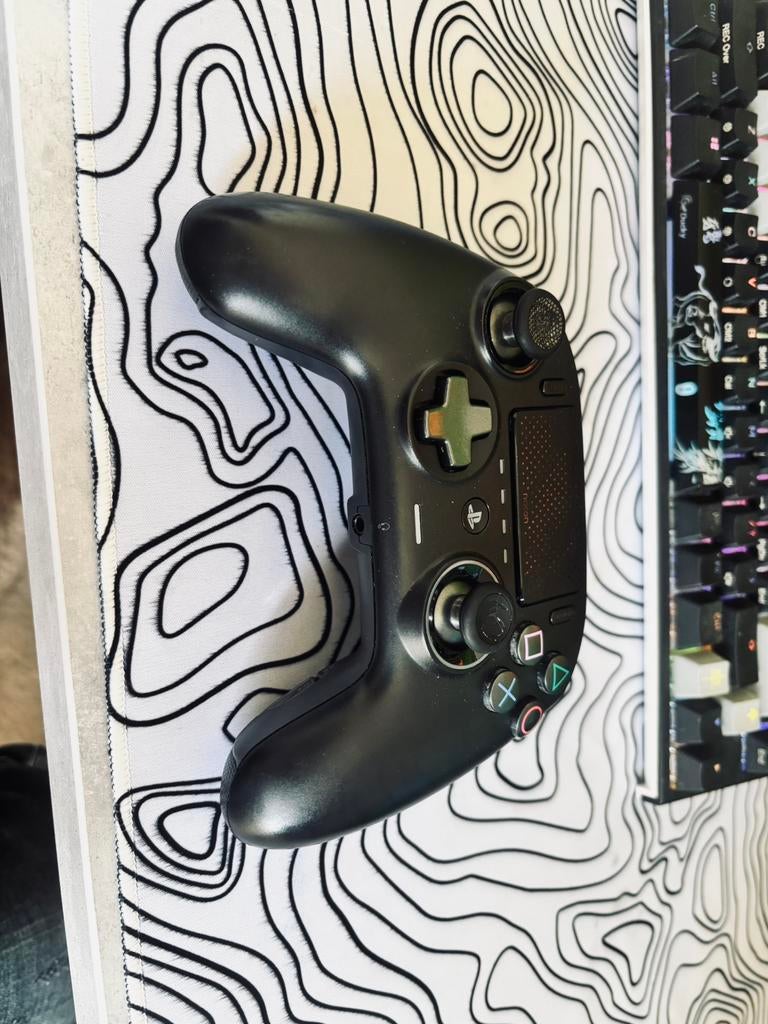 Nacon pro controller ps4. Usb-C, Ophalen of Verzenden, Zo goed als nieuw