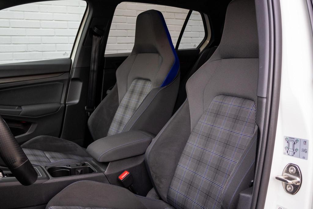 Volkswagen Golf 1.4 eHybrid GTE |Plug-In| Schuifdak|Led|Carp, Auto's, Gebruikt, Euro 6, 4 cilinders, Met garantie (alle)