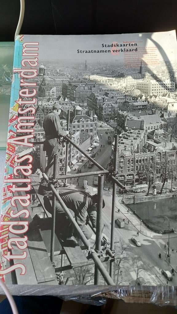 Maaike Bakker - Stadsatlas Amsterdam, Boeken, Atlassen en Landkaarten, 2000 tot heden, Ophalen of Verzenden, Maaike Bakker, Wereld