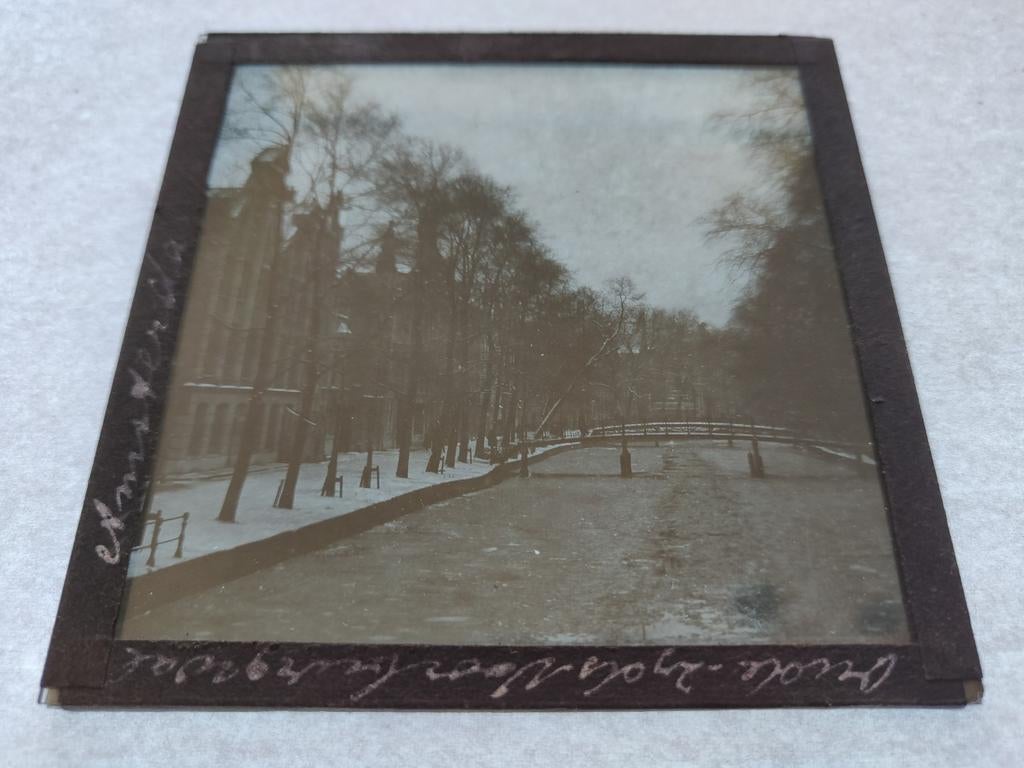 W259 Amsterdam Oudezijds Voorburgwal, Ophalen of Verzenden, Voor 1940, Gebruikt