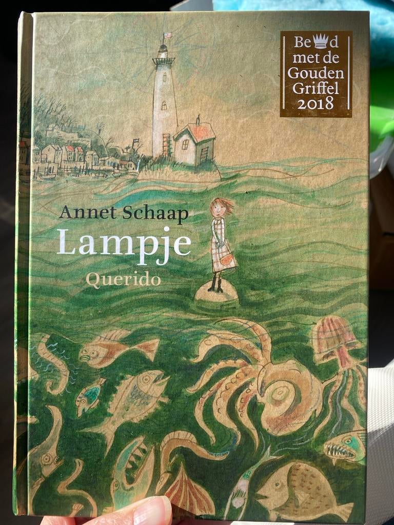 Lampje - Annet Schaap (Bekroond met Gouden Griffel 2018), Boeken, Ophalen of Verzenden, Zo goed als nieuw, Fictie algemeen