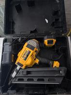 DeWalt DCN692P2 18V XR Spijkerpistool (5.0Ah), Doe-het-zelf en Verbouw, Gereedschap | Handgereedschap, Ophalen of Verzenden, Gebruikt