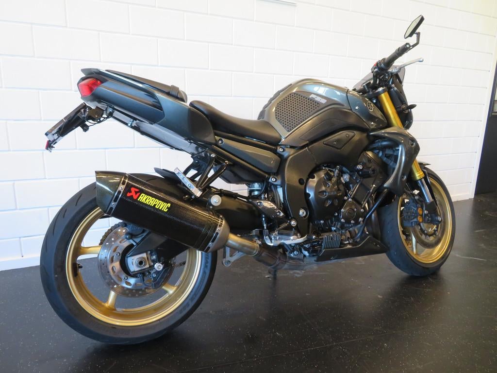 Yamaha FZ8 FZ-8 HISTORIE AKRAPOVIC TOP! (bj 2011), Motoren, Motoren | Yamaha, Bedrijf, 799 cc, Naked bike