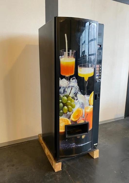 Vendo 5 selecties drankautomaat | Vendingmachine refurbished, Ophalen, Vending Master, Info@vendingmaster.nl, Zo goed als nieuw