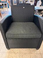 Zwarte rotan stoel met kussen - Gebruikt, Ophalen, ., Zwart, Riet of Rotan