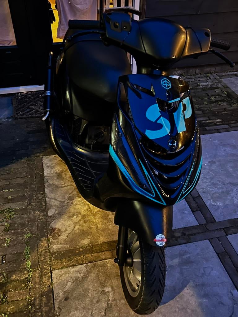 Zip 125 sm06, Ophalen of Verzenden, Zo goed als nieuw