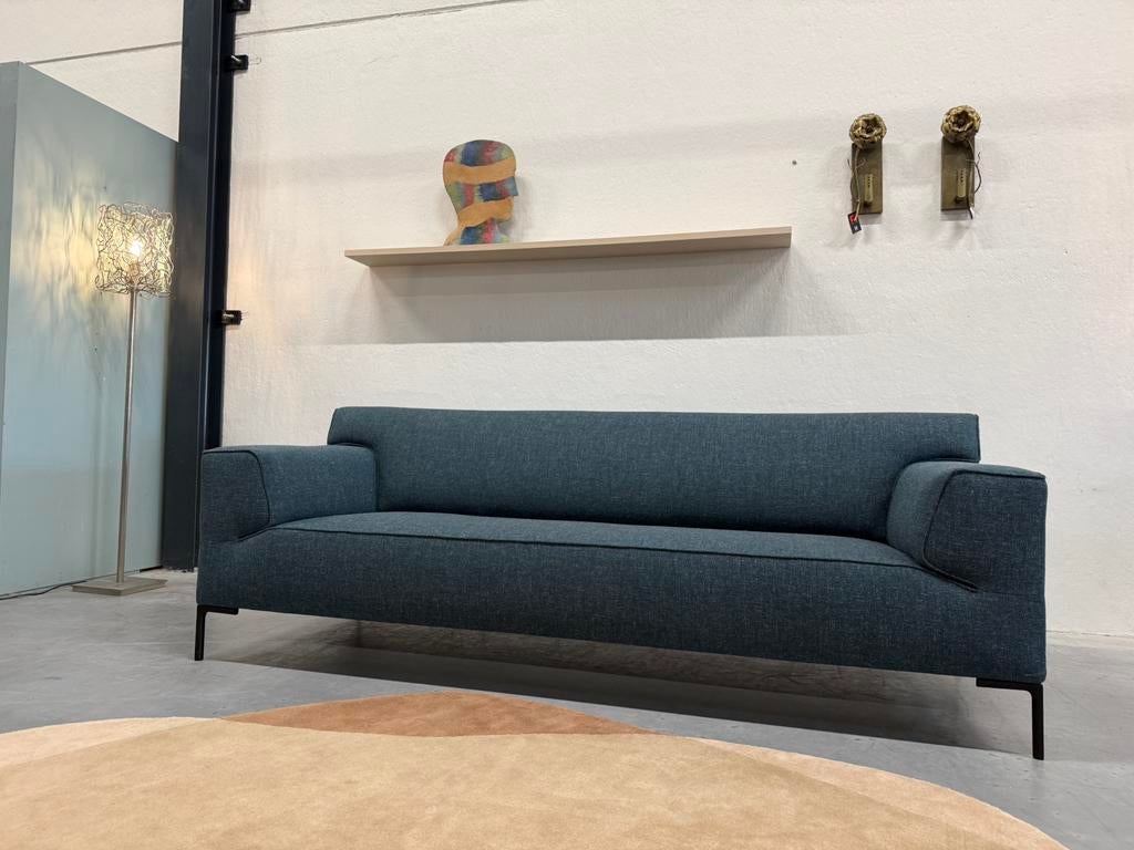 Nieuw Design on Stock Bloq 3 zits Bank Milton Lagoon blauw