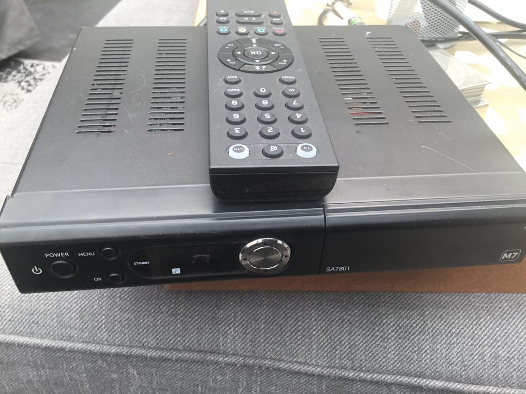 M7 SAT801 Satellietontvanger met Afstandsbediening, Ophalen of Verzenden, Gebruikt, Decoder
