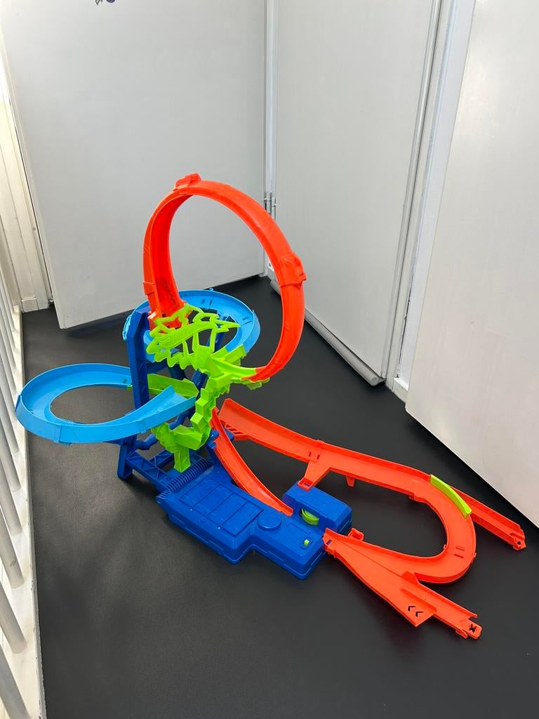 Hot Wheels - Stuntbanen Crash in de Lucht, Kinderen en Baby's, Speelgoed | Racebanen, Ophalen, Hot Wheels, Met looping, Elektrisch