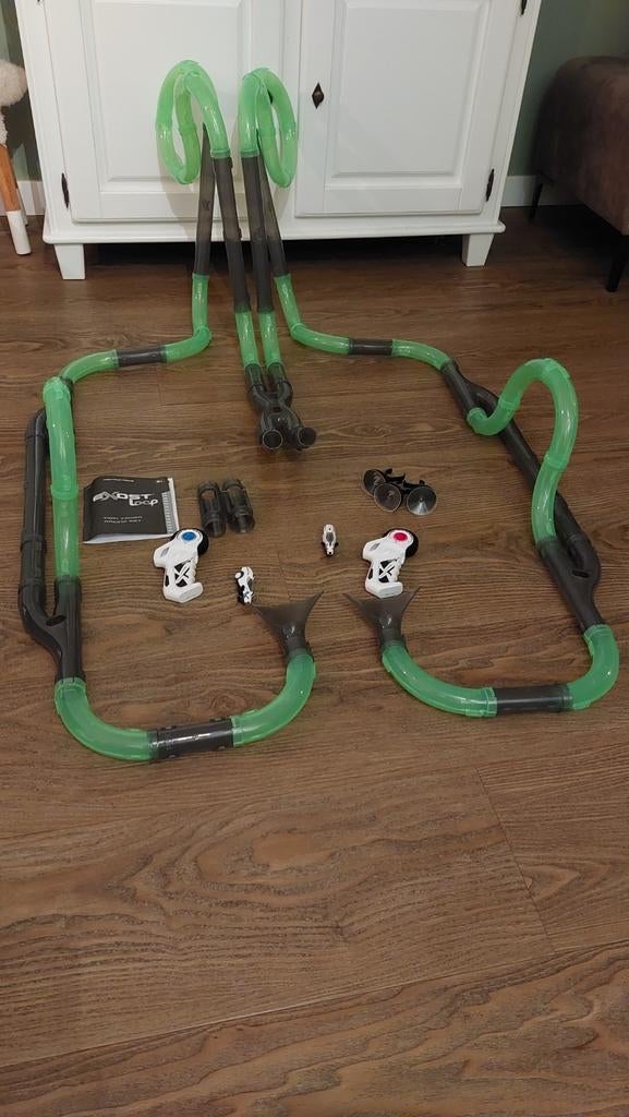 Exost Loop Racebaan - Twin Tower Racing Set, Kinderen en Baby's, Speelgoed | Racebanen, Racebaan, Zo goed als nieuw, Elektrisch