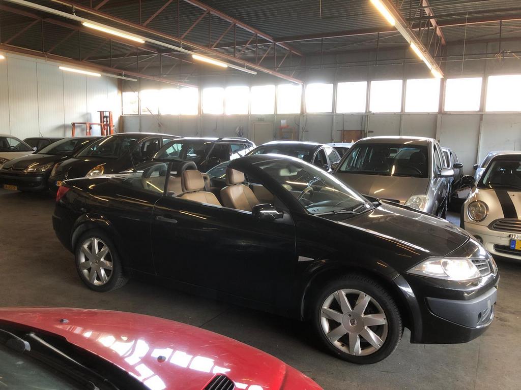 Renault Mégane 2.0 16V Autcom Cabrio Euro4 2006 Zwart, Auto's, Renault, Voorwielaandrijving, 1998 cc, Beige, 4 cilinders