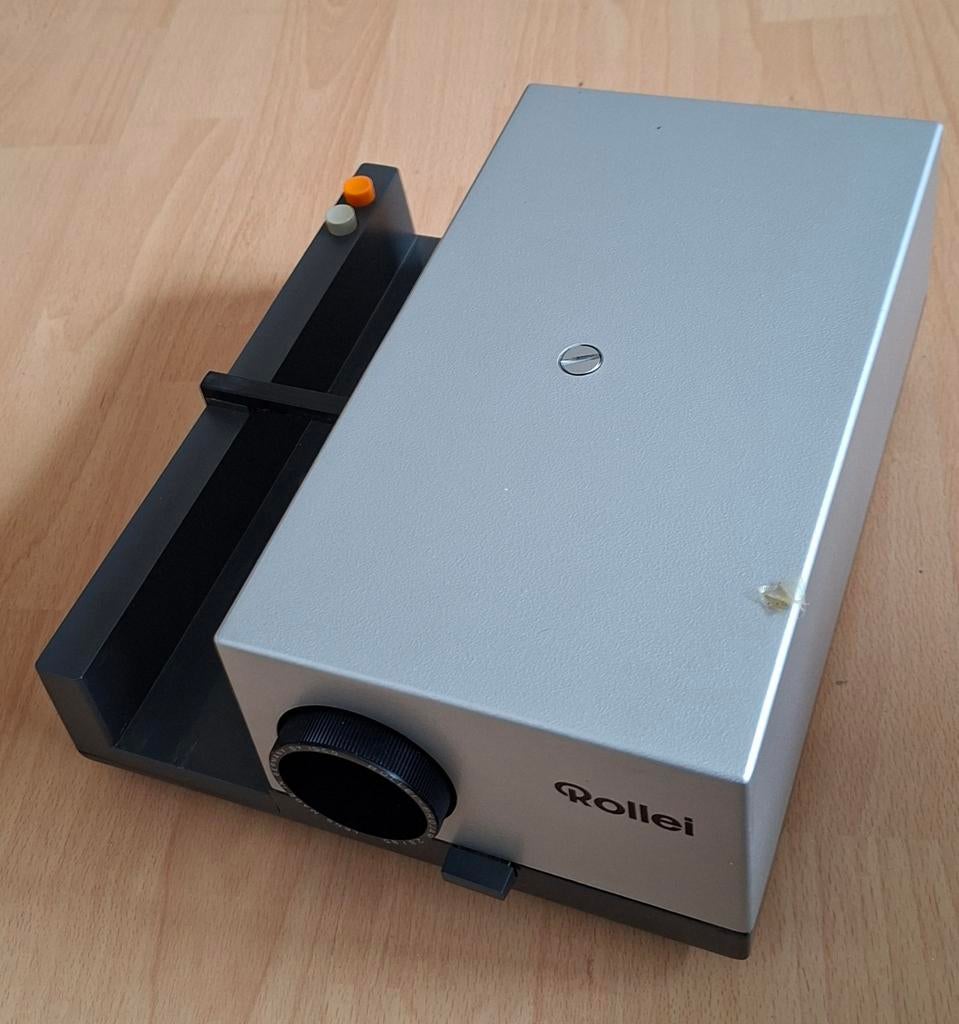 Rollei projector met projectiescherm en tafel, Ophalen, Gebruikt, Met scherm