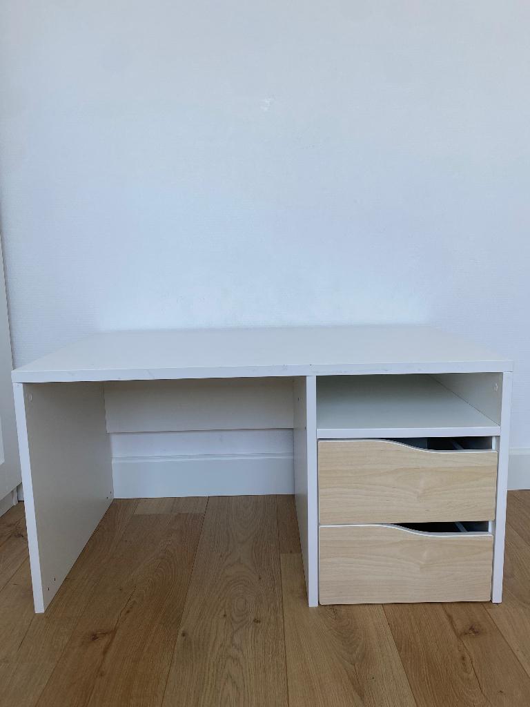 Ikea smastad bureautje, Ophalen, Zo goed als nieuw, Tafel(s)