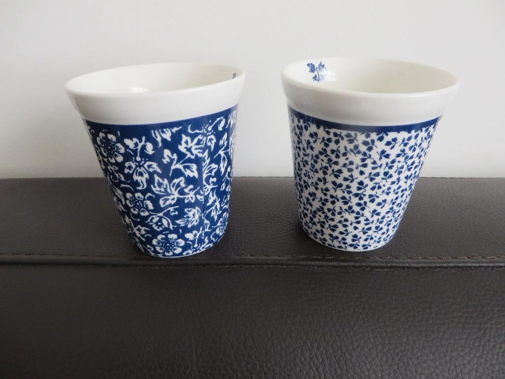 Bekers, Laura Ashley, porselein, blauw wit met bloemen, Huis en Inrichting, Keuken | Servies, Ophalen of Verzenden, Zo goed als nieuw