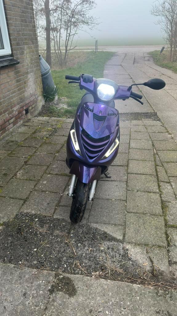 Piaggio Zip 4t injectie 2018 Bomvol!, Fietsen en Brommers, Scooters | Piaggio, Zo goed als nieuw, Zip, Maximaal 25 km/u, Benzine