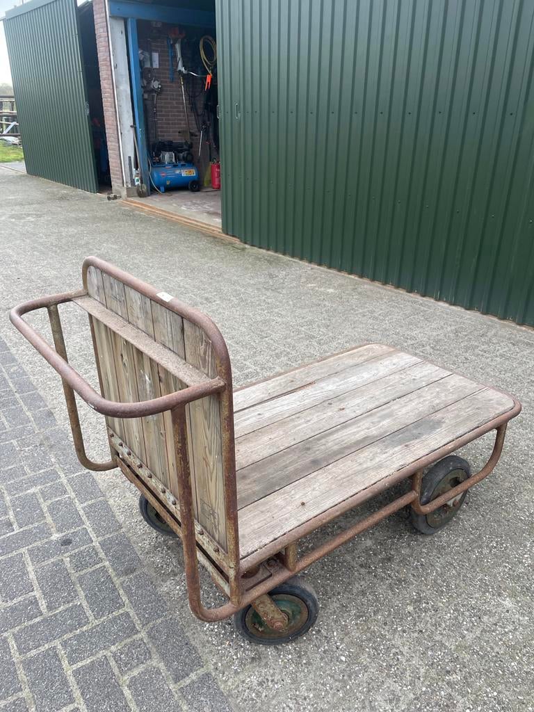 Authentieke transport kar, Ophalen, Gebruikt