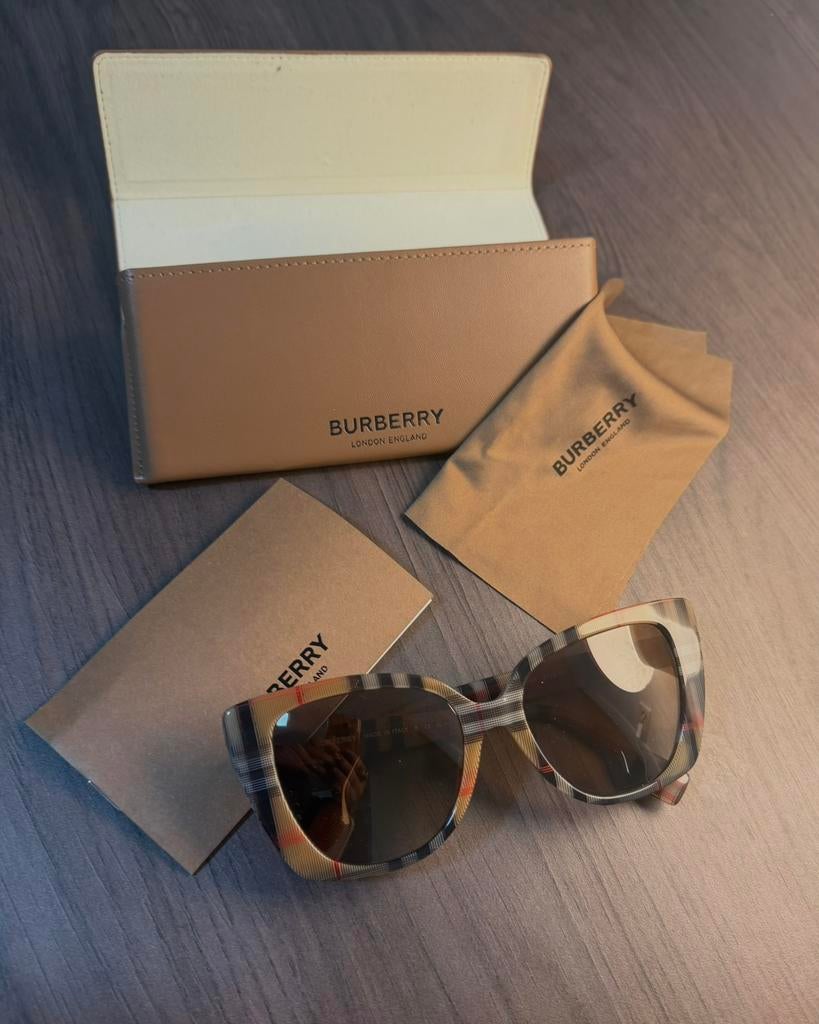 Dames Burberry zonnebril, Overige merken, Zonnebril, Bruin, Ophalen of Verzenden