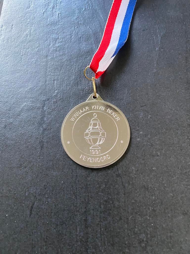 Medaille knvb beker Feyenoord, Verzenden, Overige materialen