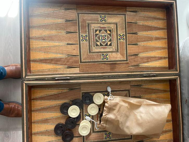 Backgammon spel, hout., Hobby en Vrije tijd, Gezelschapsspellen | Overige, Zo goed als nieuw, Een of twee spelers, Ophalen of Verzenden