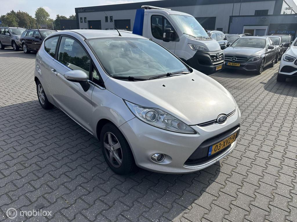 Ford Fiesta 1.6 TDCi ECOnetic Titanium, Voorwielaandrijving, Euro 5, Gebruikt, 96 €/maand