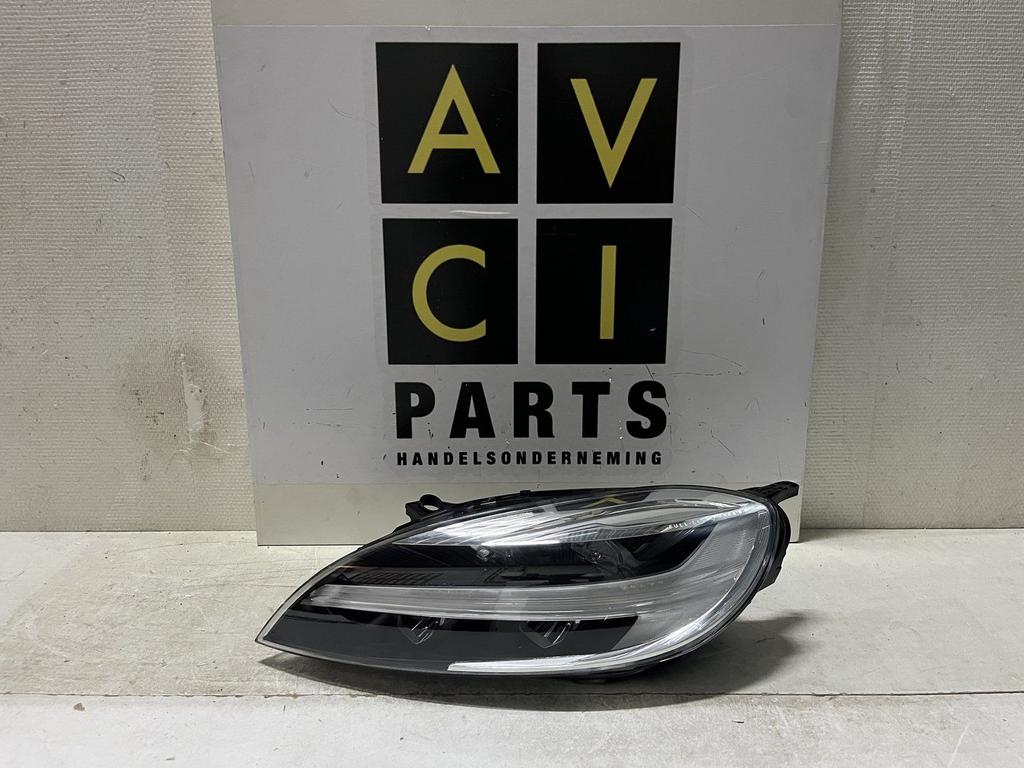 Koplamp Volvo V40 facelift FULL LED 31677018 Origineel, Gebruikt, -, -, Ophalen of Verzenden